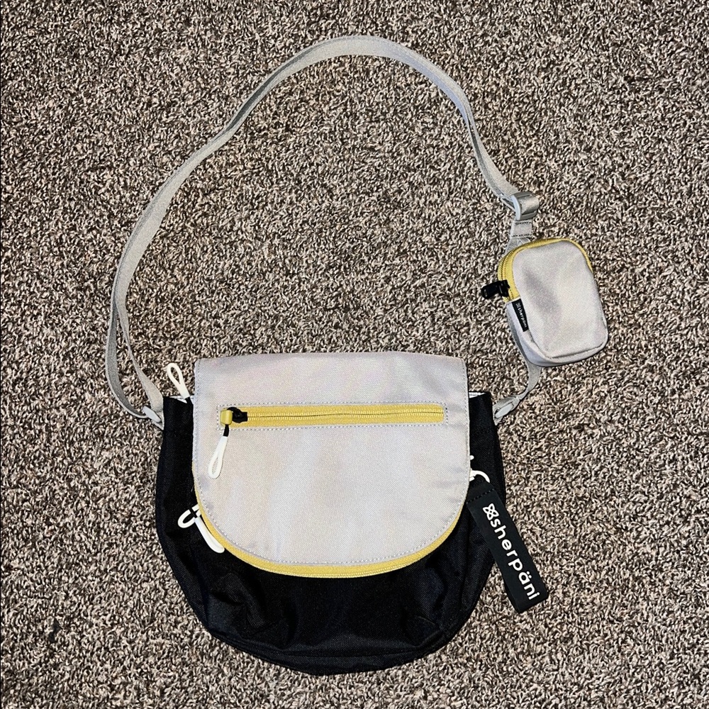 Sherpani Milli Mini Messenger Bag in Wasabi Stone
